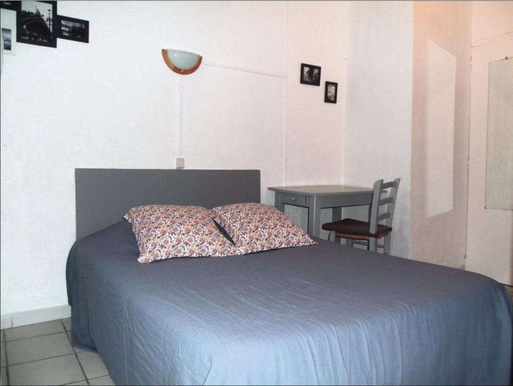 Hotel Du Musee Menton Rum bild